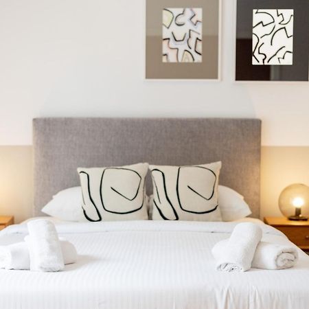 Spacious High-Ceiling 2-Bedroom By Acropolis Museum Athens Ngoại thất bức ảnh